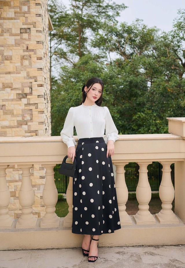 Thời trang 24 / 7: Chấm bi tinh tế cho phong cách dạo phố đầy cuốn hút - Ảnh 7.