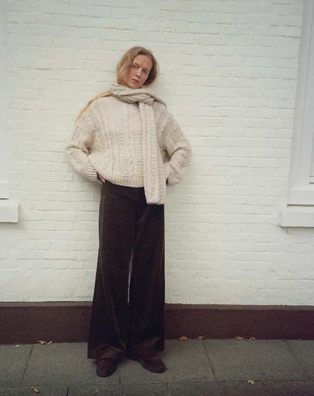 Đây là kiểu áo len làm nên phong cách mùa lạnh - Ảnh 2.