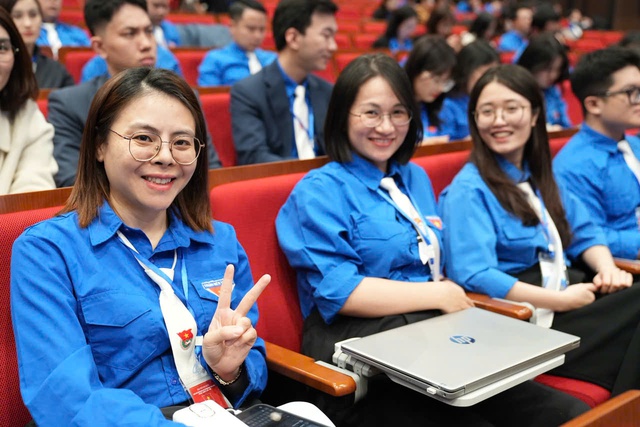 Chị Trần Thị Ngọc Quỳnh giữ chức B&iacute; thư Đo&agrave;n Thanh ni&ecirc;n c&aacute;c cơ quan Đảng T.Ư- Ảnh 3.