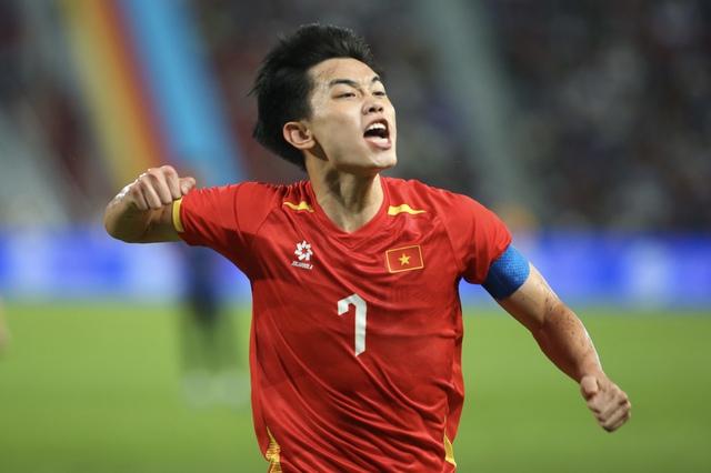 Quả b&oacute;ng v&agrave;ng Việt Nam 2025: Lần đầu cho Đ&igrave;nh Bắc hay Ho&agrave;ng Đức lập 'hat-trick'? - Ảnh 1.