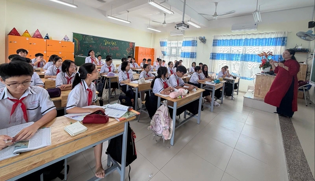 Lịch nghỉ Tết dương lịch ch&iacute;nh thức của học sinh, gi&aacute;o vi&ecirc;n TP.HCM - Ảnh 1.