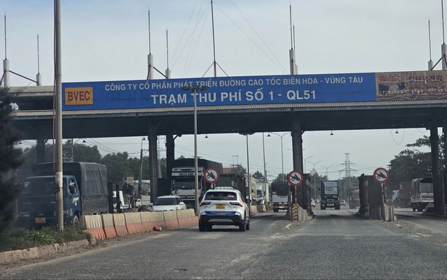 Đồng Nai đề nghị th&aacute;o trạm thu ph&iacute; bỏ kh&ocirc;ng tr&ecirc;n quốc lộ 51, quốc lộ 1- Ảnh 1.