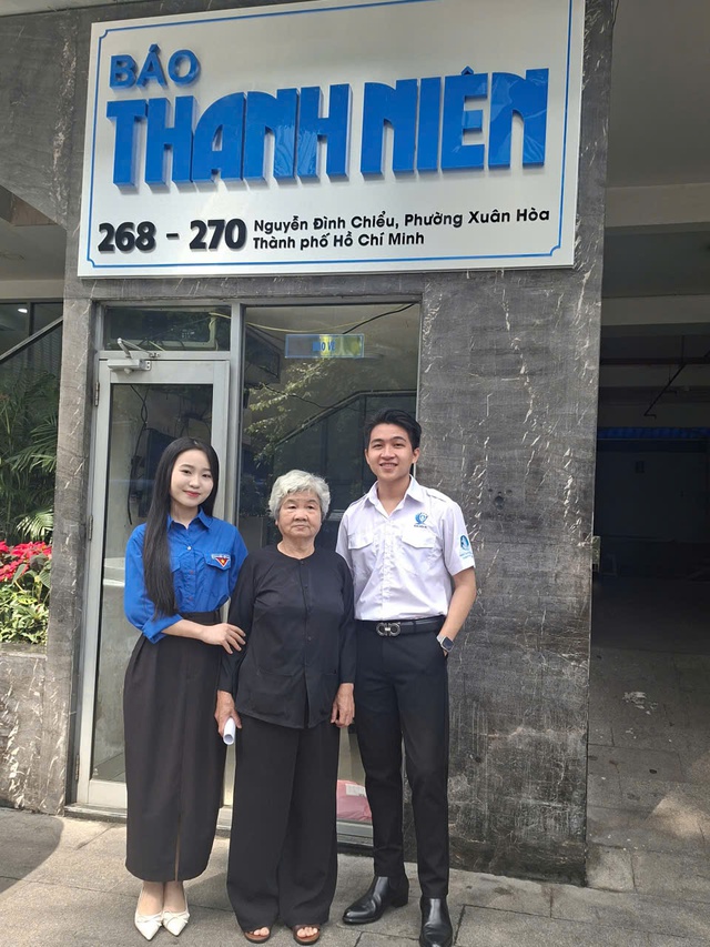 'B&ocirc;ng hoa' qu&acirc;n b&aacute;o đất th&eacute;p: Hy sinh v&igrave; đất nước l&agrave; niềm vinh dự- Ảnh 2.