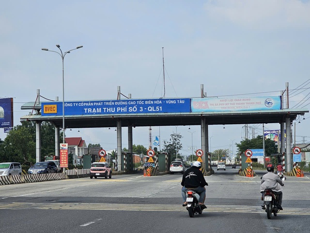 Đồng Nai đề nghị th&aacute;o trạm thu ph&iacute; bỏ kh&ocirc;ng tr&ecirc;n quốc lộ 51, quốc lộ 1- Ảnh 2.