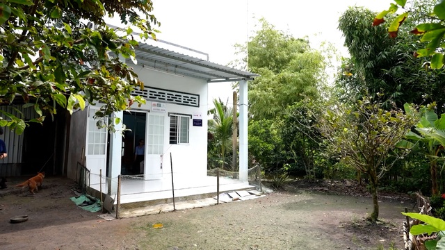 Cụ bà mò cua bắt ốc với căn nhà tre hơn hai thập kỷ- Ảnh 4. Cụ bà mò cua bắt ốc với căn nhà tre hơn hai thập kỷ- Ảnh 4.