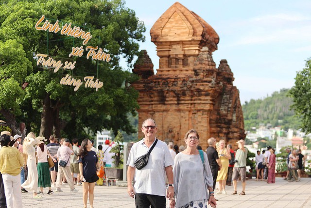 Kh&aacute;nh H&ograve;a n&acirc;ng tầm di sản văn h&oacute;a, x&acirc;y dựng điểm đến đẳng cấp quốc tế - Ảnh 1.