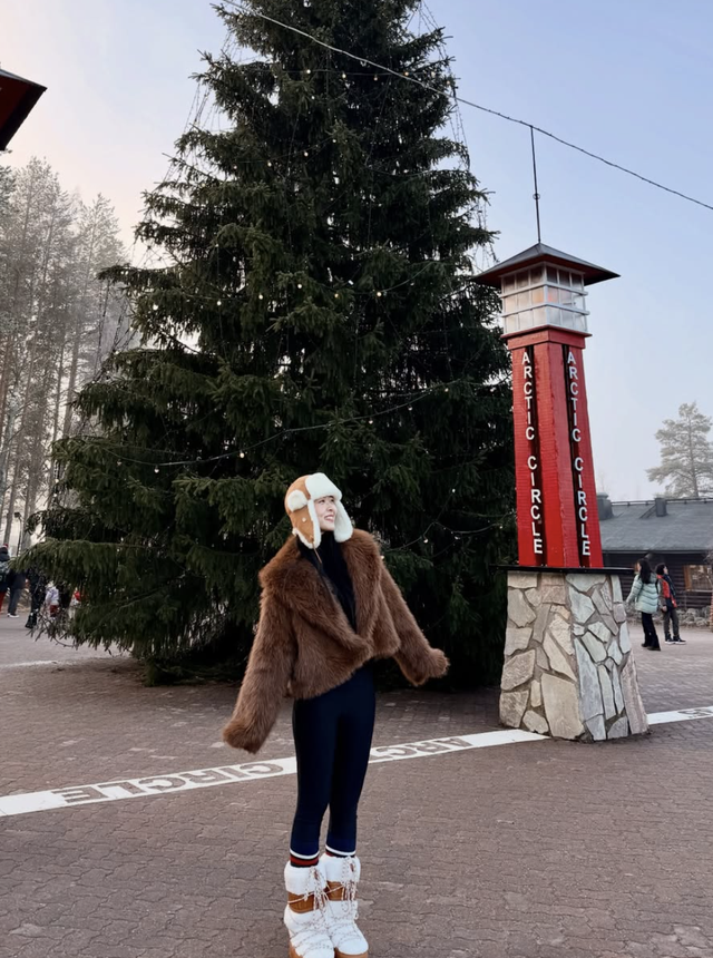 Những chiếc mũ giữ ấm nàng không nên bỏ lỡ trong mùa đông này- Ảnh 10.