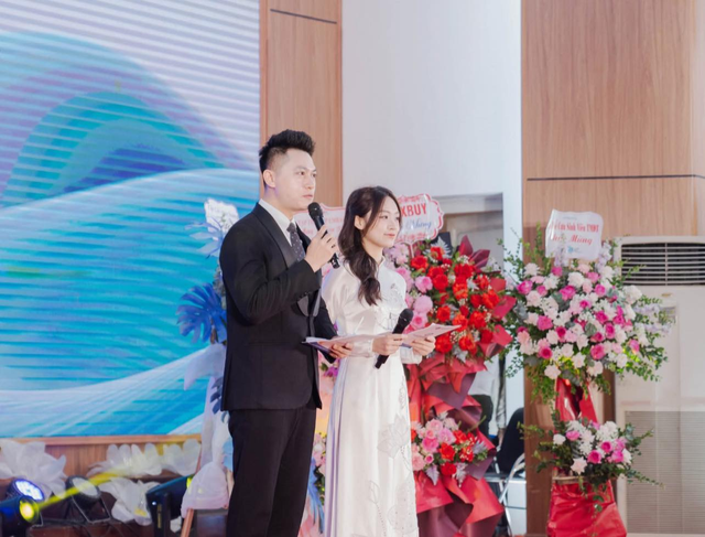 Từ 'nỗi sợ h&atilde;i' đến 'sứ mệnh': Bản lĩnh của MC Đồng Thoại - Ảnh 2.