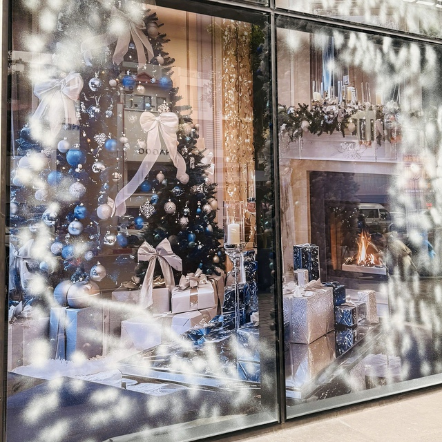 Nh&igrave;n lại những khoảnh khắc Gi&aacute;ng sinh đậm chất ch&acirc;u &Acirc;u tại PNJ NEXT- Ảnh 1.