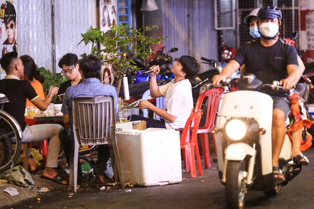 Xử phạt karaoke g&acirc;y ồn &agrave;o: Để tiếng h&aacute;t mang t&iacute;nh giải tr&iacute; v&agrave; kết nối- Ảnh 2.