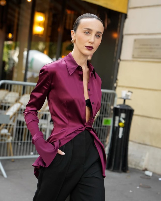 Áo sơ mi thanh lịch không bao giờ lỗi mốt- Ảnh 2.