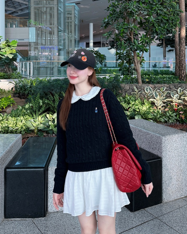 Từ năng động đến nữ tính, mũ lưỡi trai tạo nên dấu ấn riêng- Ảnh 7.