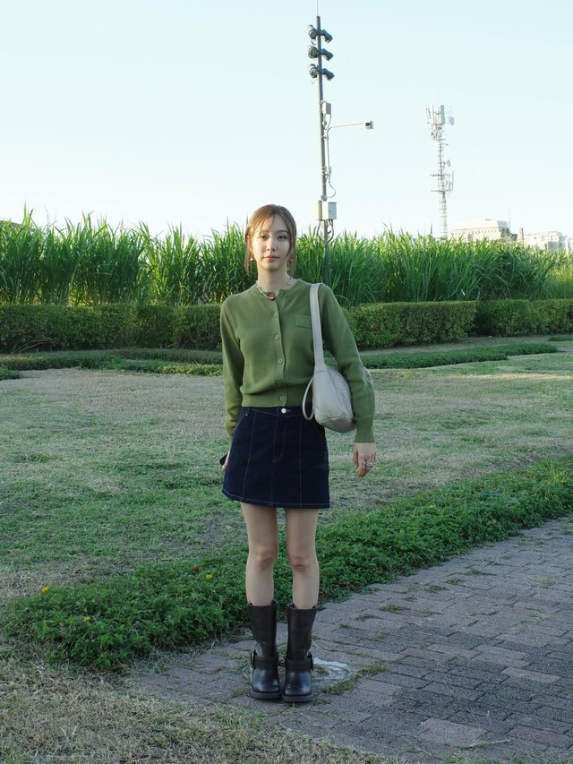 Kiểu chân váy hợp với dáng áo len, diện lúc nào cũng đẹp và ấm - Ảnh 5.