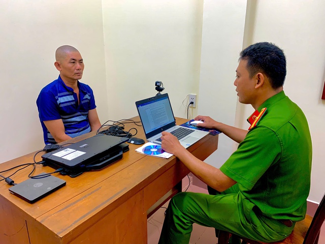 Khởi tố bị can b&oacute;p cổ người y&ecirc;u tử vong ở nh&agrave; trọ - Ảnh 1.