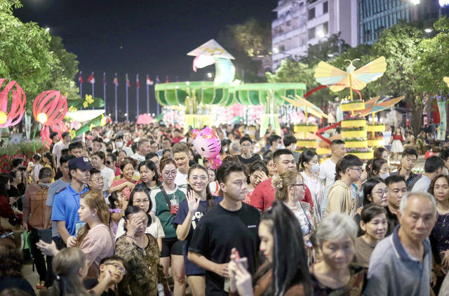 H&aacute;o hức chờ đ&oacute;n đường hoa Nguyễn Huệ tuổi 23- Ảnh 5.