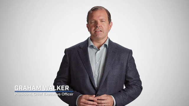 Nh&acirc;n vi&ecirc;n sững sờ khi được thưởng 240 triệu USD từ sếp sau khi c&ocirc;ng ty b&aacute;n - Ảnh 1.