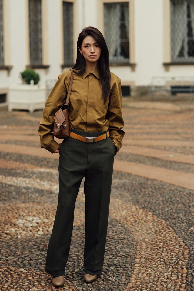 Áo sơ mi thanh lịch không bao giờ lỗi mốt- Ảnh 6.