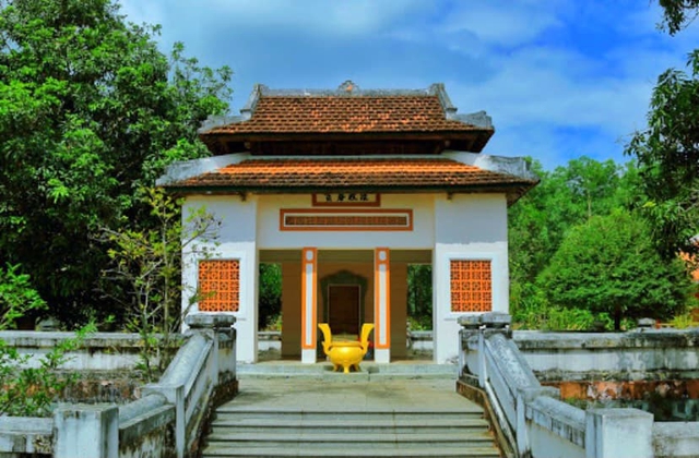 Mai Xu&acirc;n Thưởng phất cao cờ nghĩa- Ảnh 2.