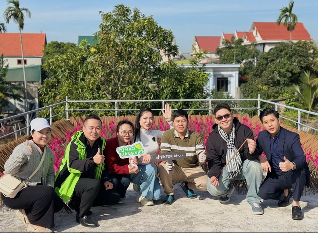 Gen z đất cảng đưa đặc sản th&agrave;nh 'sao' TikTok thu được triệu lượt xem  - Ảnh 1.