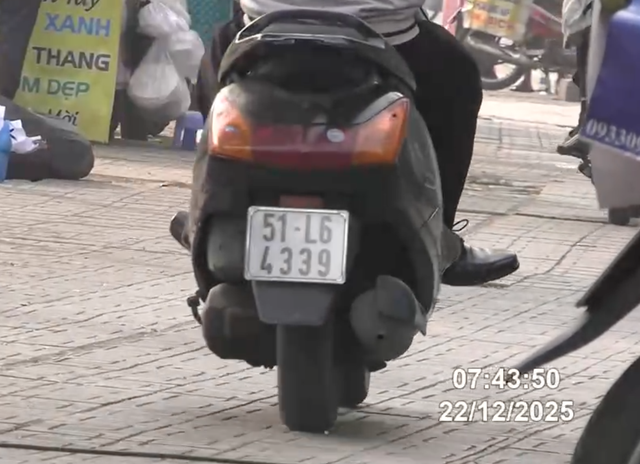 Tra cứu danh s&aacute;ch 107 xe m&aacute;y đi tr&ecirc;n vỉa h&egrave; G&ograve; Vấp bị CSGT phạt nguội- Ảnh 2.