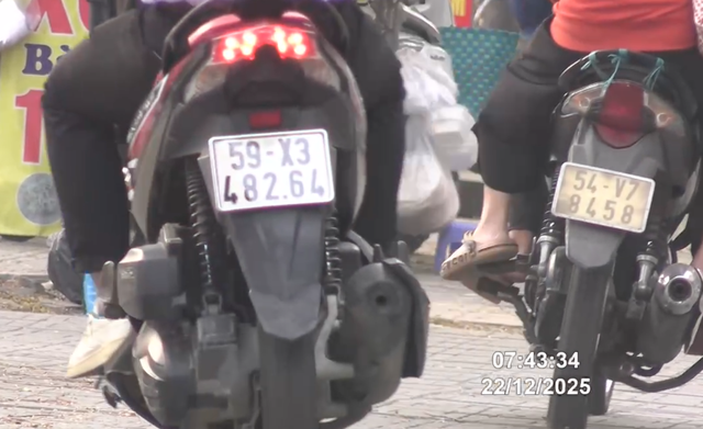 Tra cứu danh s&aacute;ch 107 xe m&aacute;y đi tr&ecirc;n vỉa h&egrave; G&ograve; Vấp bị CSGT phạt nguội- Ảnh 1.