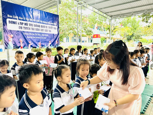 Hệ thống Gi&aacute;o dục NQH mang y&ecirc;u thương về với học sinh v&ugrave;ng lũ- Ảnh 5.