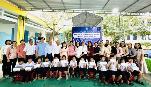 Hệ thống Gi&aacute;o dục NQH mang y&ecirc;u thương về với học sinh v&ugrave;ng lũ- Ảnh 6.