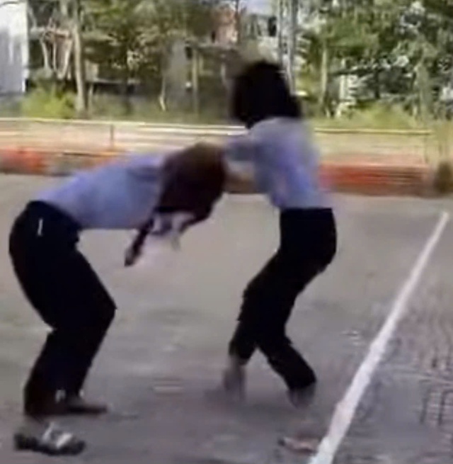 TP.HCM: Nữ sinh lớp 8 đ&aacute;nh nữ sinh lớp 6: Bồ tao sao m&agrave;y tỏ t&igrave;nh - Ảnh 1.