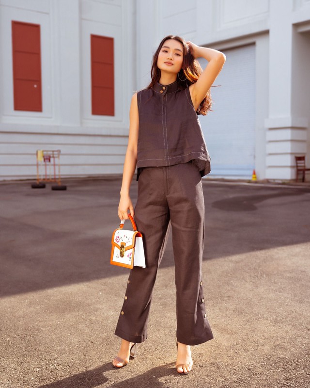 Chẳng cần cầu kỳ, nàng vẫn tỏa chất riêng với chiếc quần linen mộc mạc- Ảnh 5.