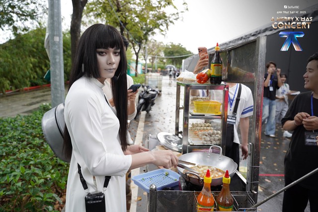 Độ chịu chi của fan trước concert 'Anh trai say hi' và buổi tổng duyệt 'bất ổn'- Ảnh 6. Độ chịu chi của fan trước concert 'Anh trai say hi' và buổi tổng duyệt 'bất ổn'- Ảnh 6.