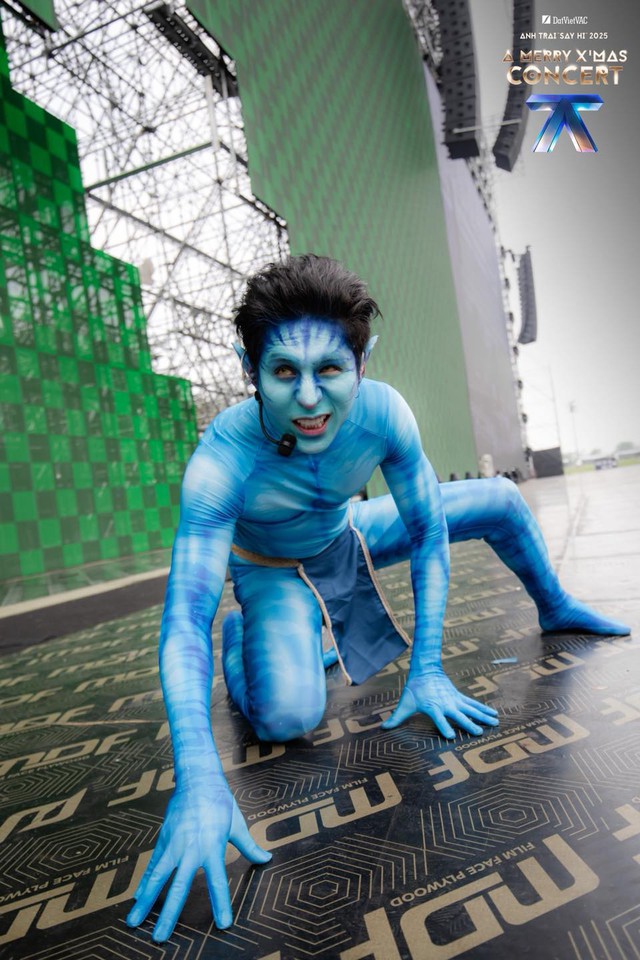 Độ chịu chi của fan trước concert 'Anh trai say hi' và buổi tổng duyệt 'bất ổn'- Ảnh 12. Độ chịu chi của fan trước concert 'Anh trai say hi' và buổi tổng duyệt 'bất ổn'- Ảnh 12.