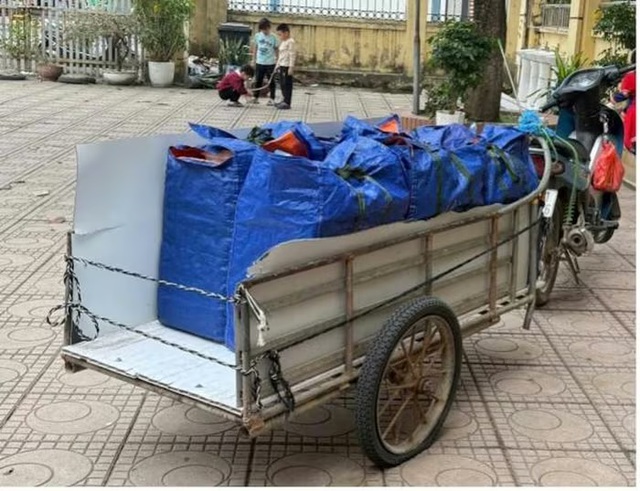 H&agrave; Nội: Ph&aacute;t hiện loạt vi phạm trong cung cấp suất ăn b&aacute;n tr&uacute; cho học sinh - Ảnh 2.