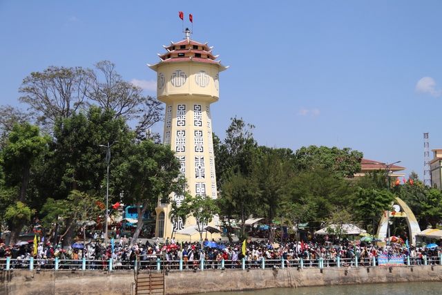 Thu nhập b&igrave;nh qu&acirc;n người d&acirc;n Phan Thiết đạt gần 3 . 000 USD Sau s&aacute;p nhập - Ảnh 3.