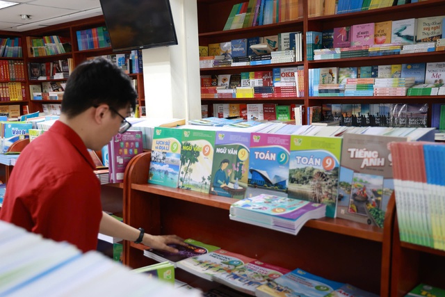 Nh&igrave;n to&agrave;n diện về bộ s&aacute;ch gi&aacute;o khoa vừa được Bộ GD-ĐT lựa chọn - Ảnh 2.