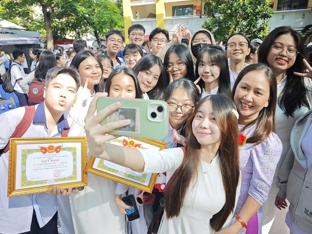 Lịch nghỉ Tết Nguy&ecirc;n đ&aacute;n của học sinh TP.HCM sẽ k&eacute;o d&agrave;i kh&ocirc;ng qu&aacute; 2 tuần - Ảnh 1.