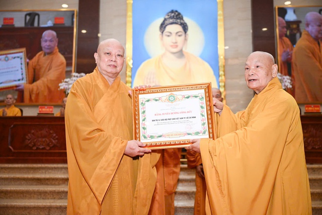 Phật gi&aacute;o TP.HCM đ&oacute;ng g&oacute;p hơn 900 tỉ chăm lo an sinh x&atilde; hội năm 2025 - Ảnh 6.