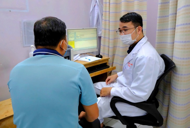 Lợi ích tiêm vắc xin HPV ở nam giới: Ngăn ngừa sùi mào gà, ung thư - Ảnh 1.