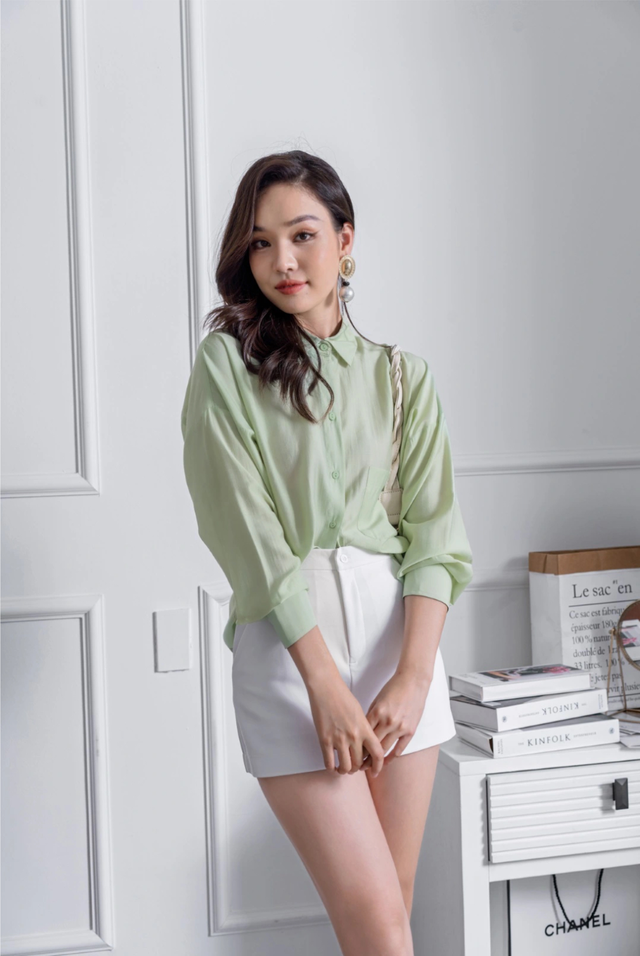 Sắc xanh mint 'đánh tan' sự nhàm chán của thời trang công sở- Ảnh 2.