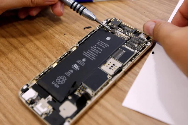 Apple l&agrave;m g&igrave; với những chiếc iPhone bị trả lại sau khi mở hộp? - Ảnh 1.