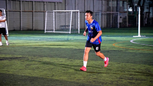 Tập luyện giữa mùa thi, Trường ĐH Kinh tế - Tài chính TP.HCM đặt mục tiêu đầy tham vọng- Ảnh 1. Tập luyện giữa mùa thi, Trường ĐH Kinh tế - Tài chính TP.HCM đặt mục tiêu đầy tham vọng- Ảnh 1.