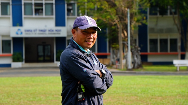 C&oacute; c&uacute; h&iacute;ch lớn từ chức v&ocirc; địch, Trường ĐH B&aacute;ch khoa quyết l&agrave;m n&ecirc;n chuyện- Ảnh 1.