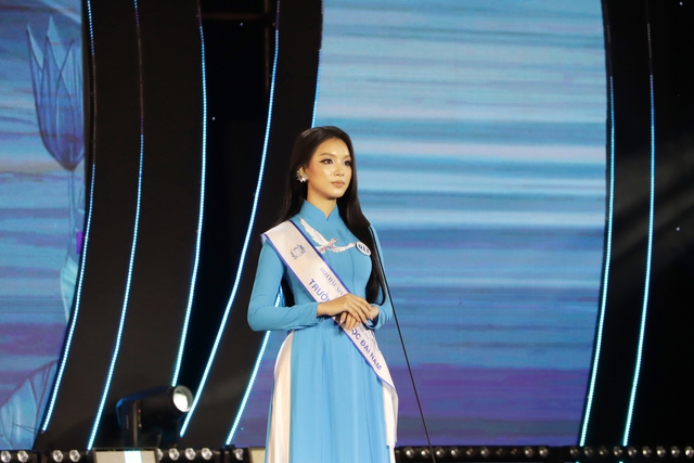 C&ocirc; g&aacute;i 20 tuổi đăng quang Hoa hậu Sinh vi&ecirc;n H&ograve;a b&igrave;nh Việt Nam- Ảnh 2.