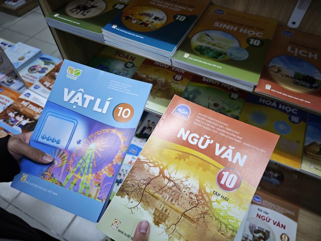 Một bộ s&aacute;ch gi&aacute;o khoa thống nhất: Dạy học, thi cử c&oacute; thay đổi? - Ảnh 3.