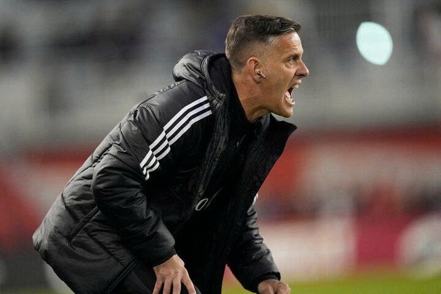 HLV từng dự World Cup 2022 sắp dẫn dắt đội tuyển v&agrave; cả U.23 Indonesia: Lương &lsquo;khủng&rsquo; 1 tỉ đồng/th&aacute;ng- Ảnh 2.