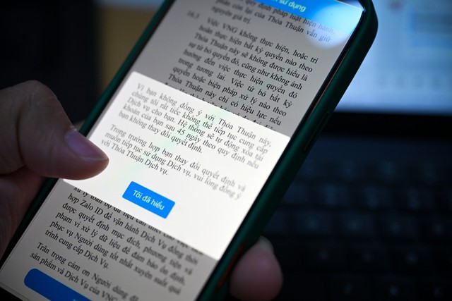 Điều khoản mạng x&atilde; hội quốc tế kh&aacute;c g&igrave; c&aacute;ch Zalo triển khai? - Ảnh 2.