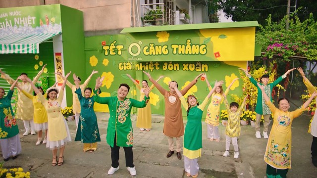 'Quốc tế dọn nh&agrave;': Khi người trẻ gọi t&ecirc;n &aacute;p lực Tết bằng &acirc;m nhạc v&agrave; vũ điệu- Ảnh 1.