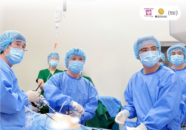 4 năm sau sinh, vết mổ vẫn chưa l&agrave;nh, h&agrave;nh tr&igrave;nh xử l&yacute; đường r&ograve; phức tạp - Ảnh 1.