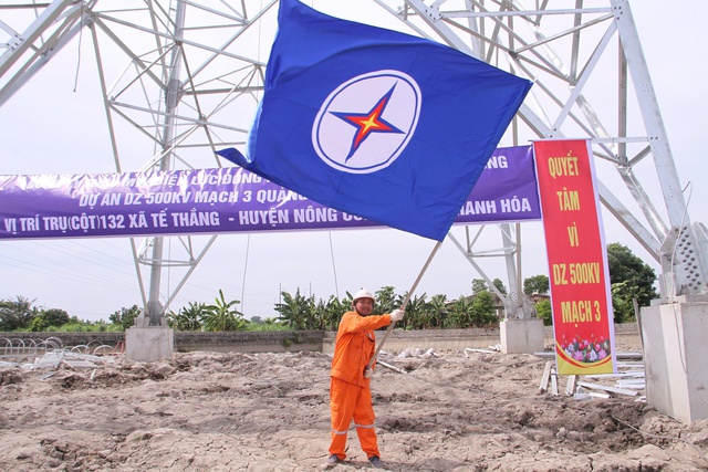 EVN c&oacute; lợi nhuận vượt chỉ ti&ecirc;u, kiến nghị đưa chi ph&iacute; vận h&agrave;nh v&agrave;o gi&aacute; điện - Ảnh 1.