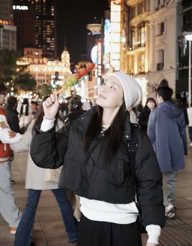 Áo khoác dáng ngắn và bí quyết phối đồ gọn gàng, thời thượng  - Ảnh 3.