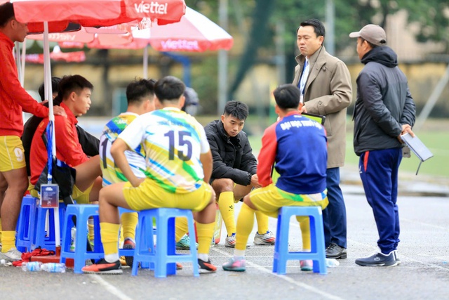 Nhiều trận đấu 'nảy lửa' ở v&ograve;ng loại giải b&oacute;ng đ&aacute; Thanh Ni&ecirc;n sinh vi&ecirc;n Việt Nam- Ảnh 1.